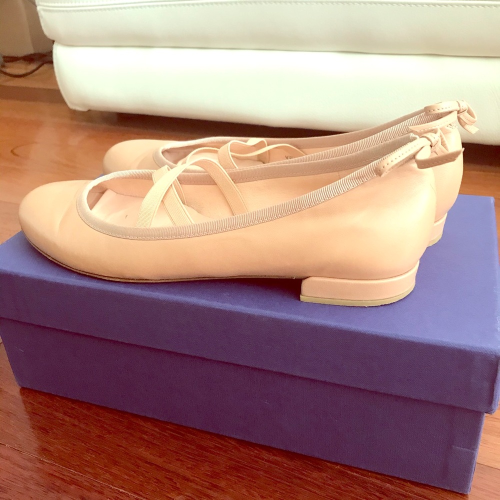 🎉🎉SALE🎊Stuart Weitzman Nude flat leather shoes